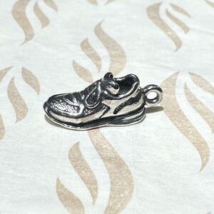 RETIRED James Avery Sterling Silver 925 Running Tennis Shoe SNEAKER Charm.